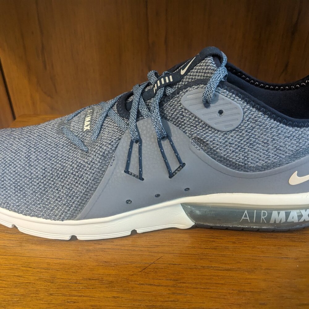 Nike Air Max Sequent 3 Obsidian Summit White,